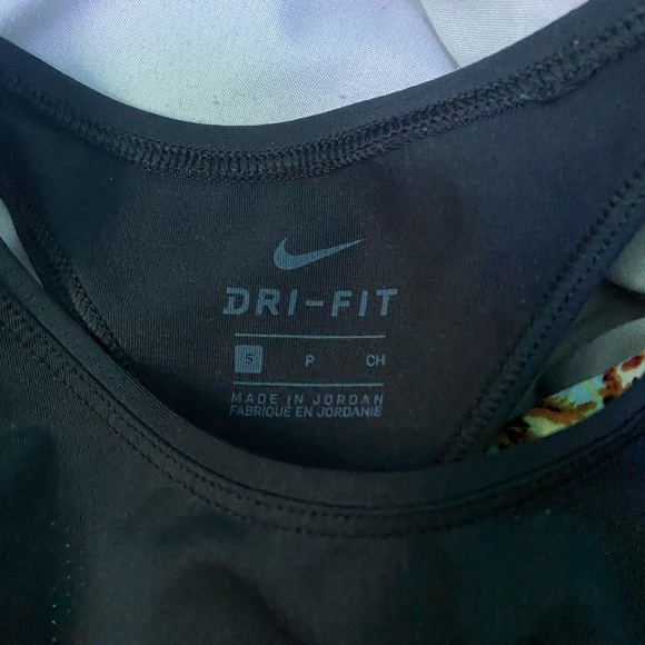 Nike Dri-Fit Razorback Tank <3 - Picture 3 of 3